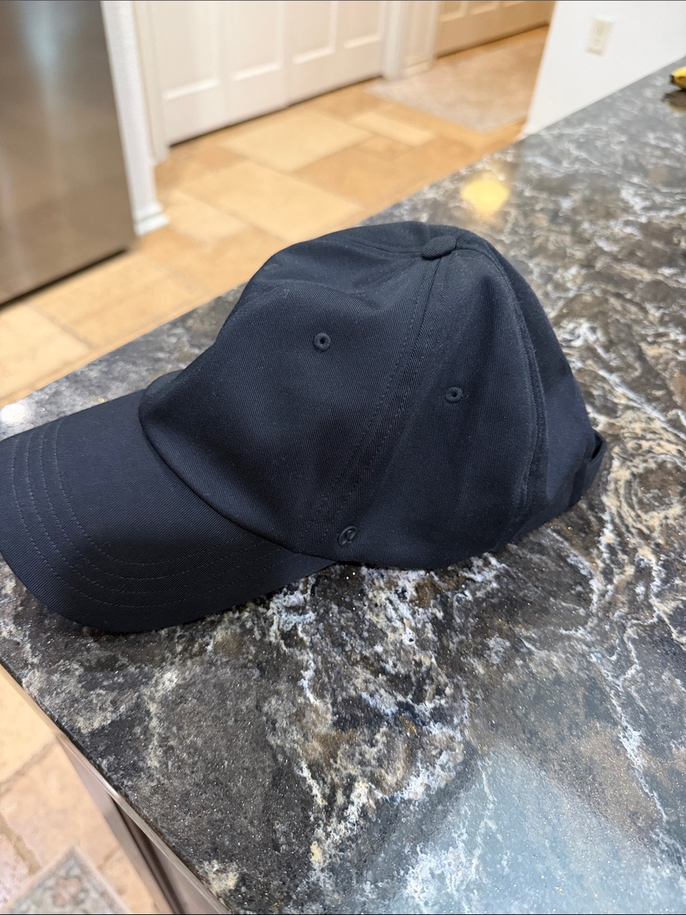 Lululemon classic baseball hat